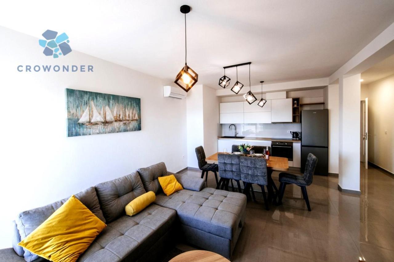Crowonder Sun Dance Apartments With Heated Swimming Pool Seaview And Garden Sveti Filip i Jakov Zewnętrze zdjęcie