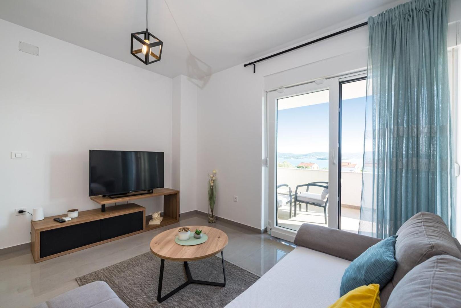 Crowonder Sun Dance Apartments With Heated Swimming Pool Seaview And Garden Sveti Filip i Jakov Zewnętrze zdjęcie
