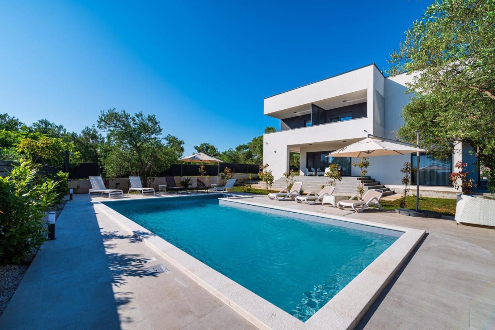 Crowonder Sun Dance Apartments With Heated Swimming Pool Seaview And Garden Sveti Filip i Jakov Zewnętrze zdjęcie