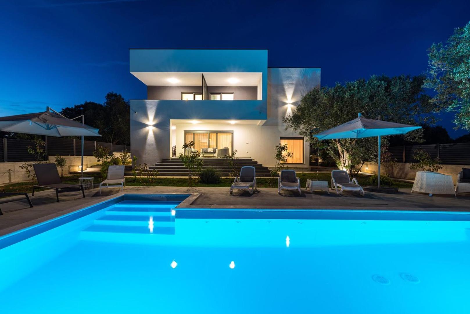 Crowonder Sun Dance Apartments With Heated Swimming Pool Seaview And Garden Sveti Filip i Jakov Zewnętrze zdjęcie